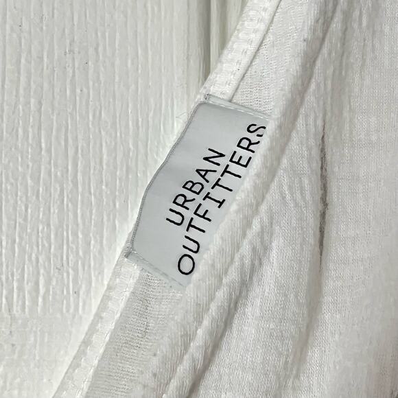 Urban Outfitters Shirred Deep-V Cropped Top - Size UNKNOWN - Picture 2 of 4